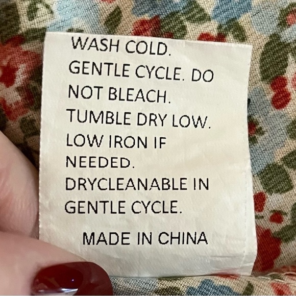 SHEIN Curve Floral Tie Front Plus Size Blouse - Picture 7 of 7